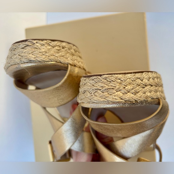 NIB Michael Kors 6.5 Giovanna metallic Gold leather wedge platform sandal - Picture 9 of 12